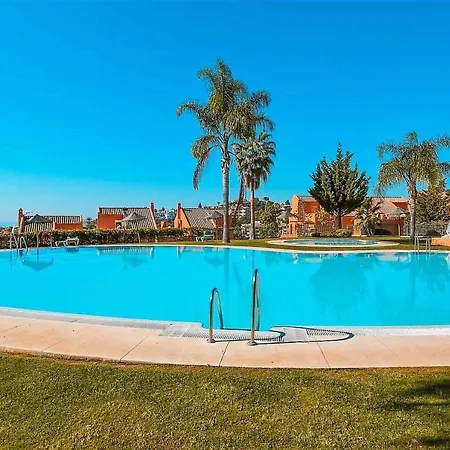 Apartment R25 Modern Bright 2 Bedroom *